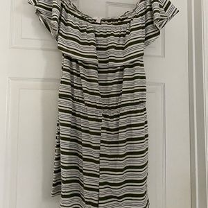 Black & white dumper